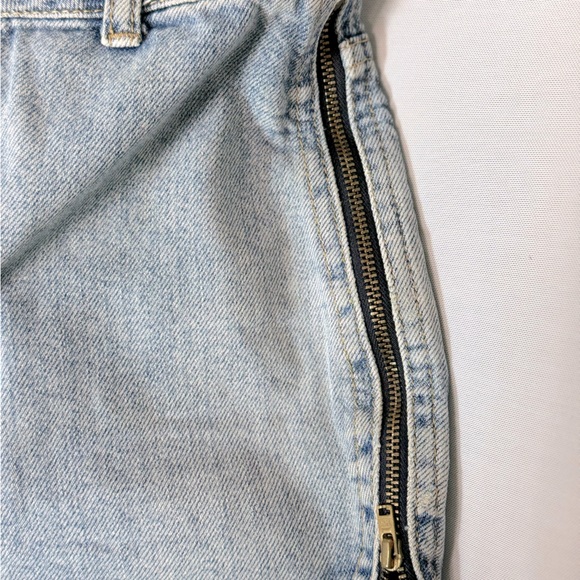 TOPSHOP Retro Denim Shorts - Picture 5 of 6